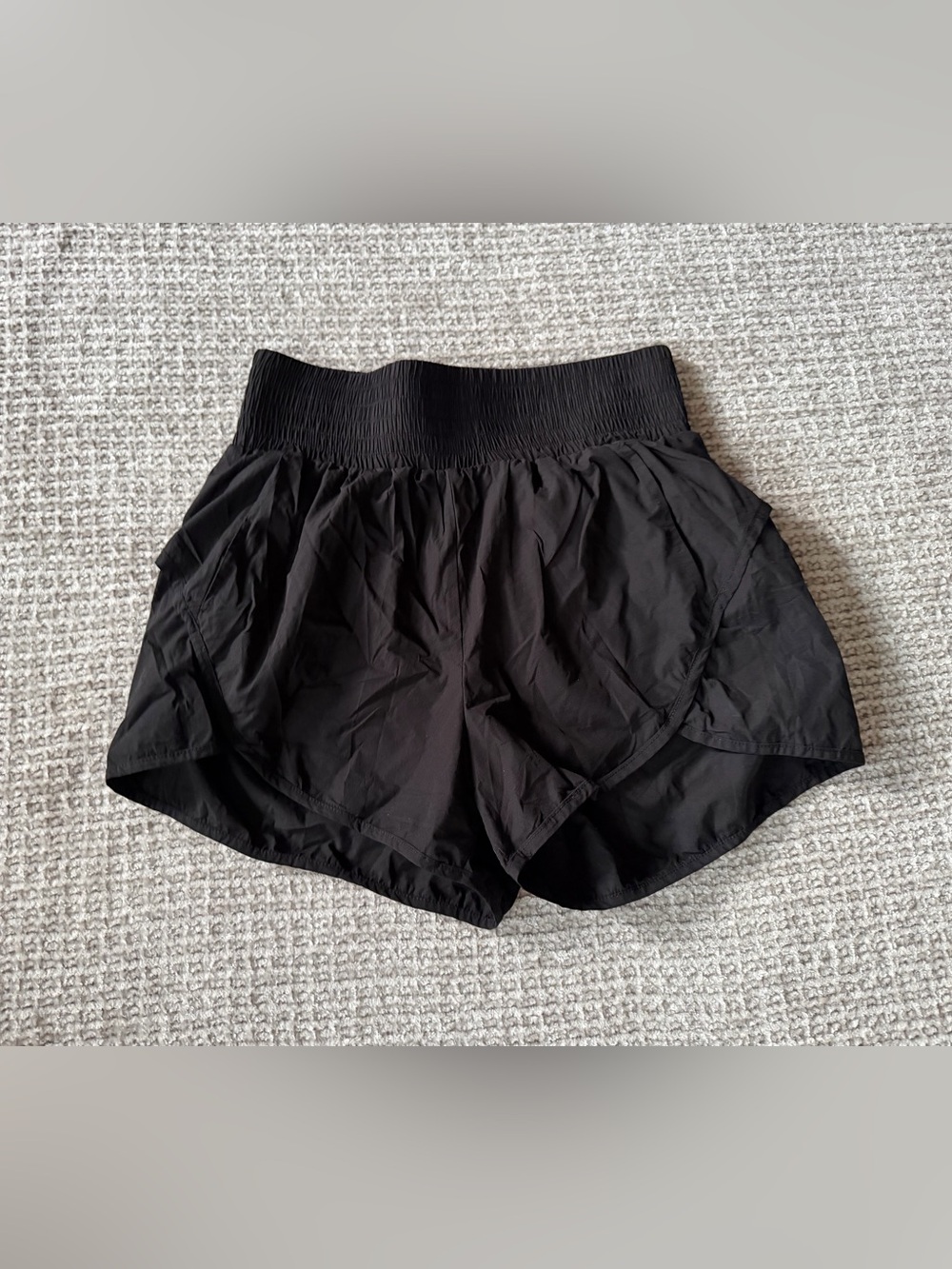 Automet Black Smocked-Waist Athletic Shorts